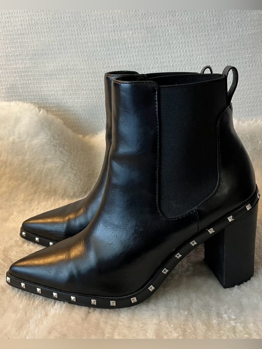 Charles David Black Vegan Studded Pointed-Toe Ankle Boots Size 8